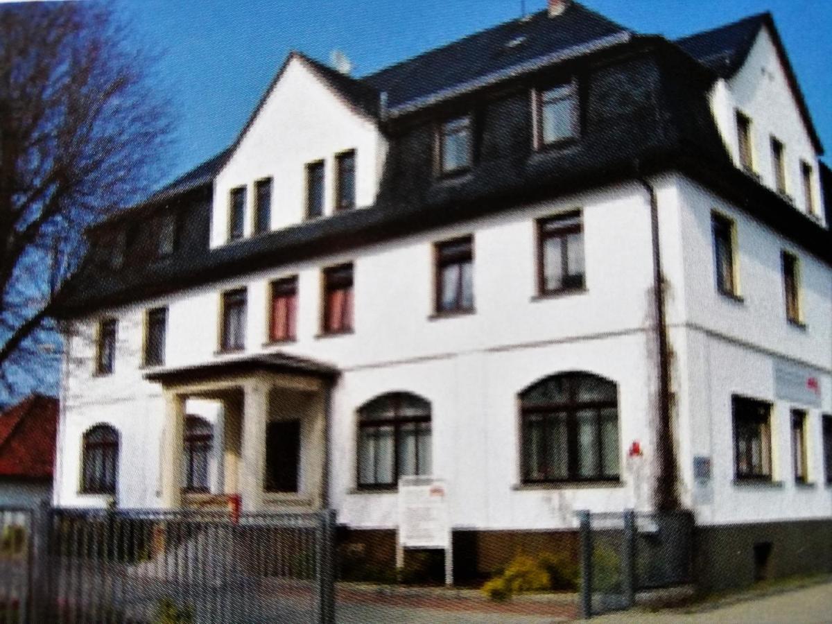 Pension Zur alten Fachschule Triptis Exterior foto