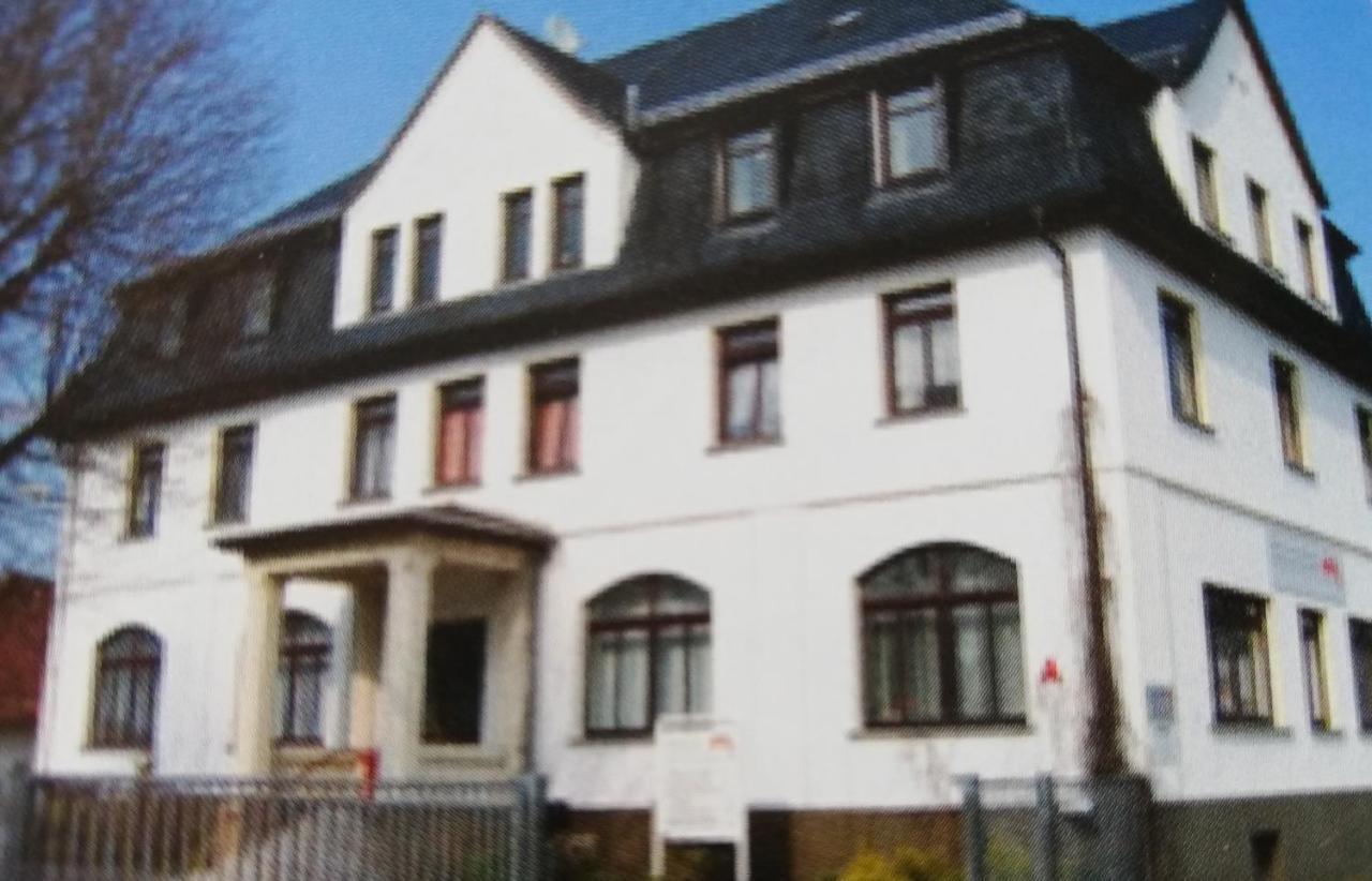 Pension Zur alten Fachschule Triptis Exterior foto